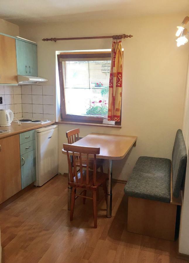 J&M Privat Apartment Závažná Poruba Екстериор снимка