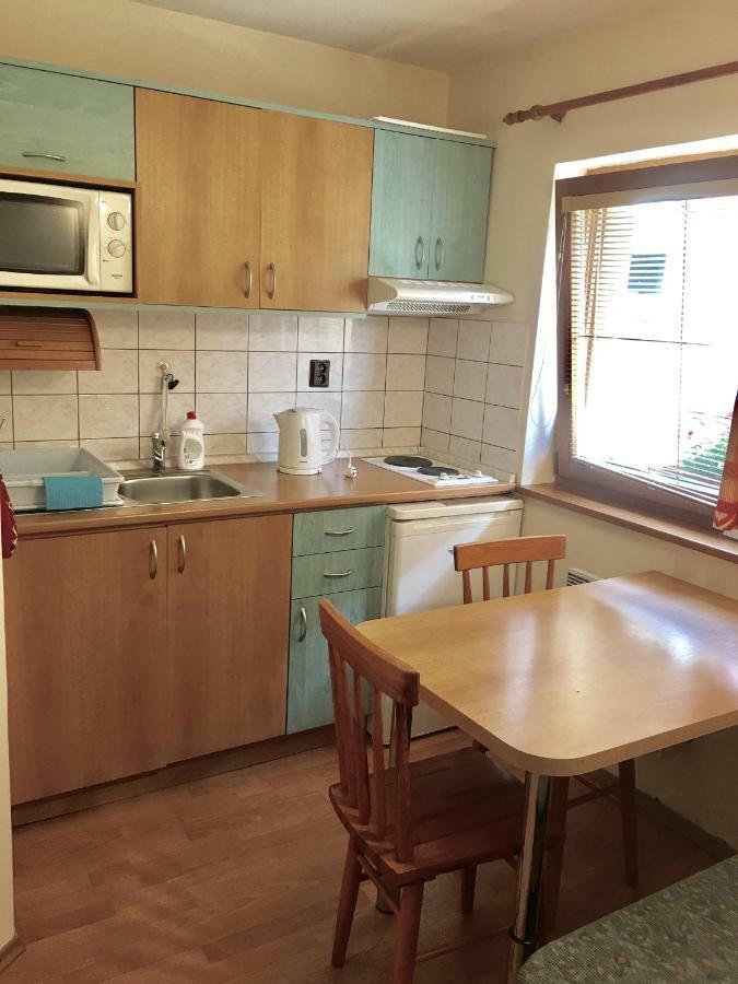 J&M Privat Apartment Závažná Poruba Екстериор снимка